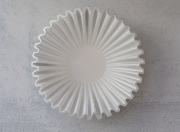 WHITE RUFFLE BOWL Online now