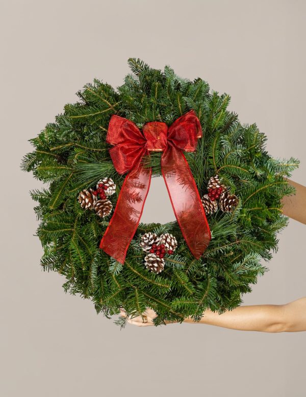 22  Wreath With Pinecones & Berries Discount